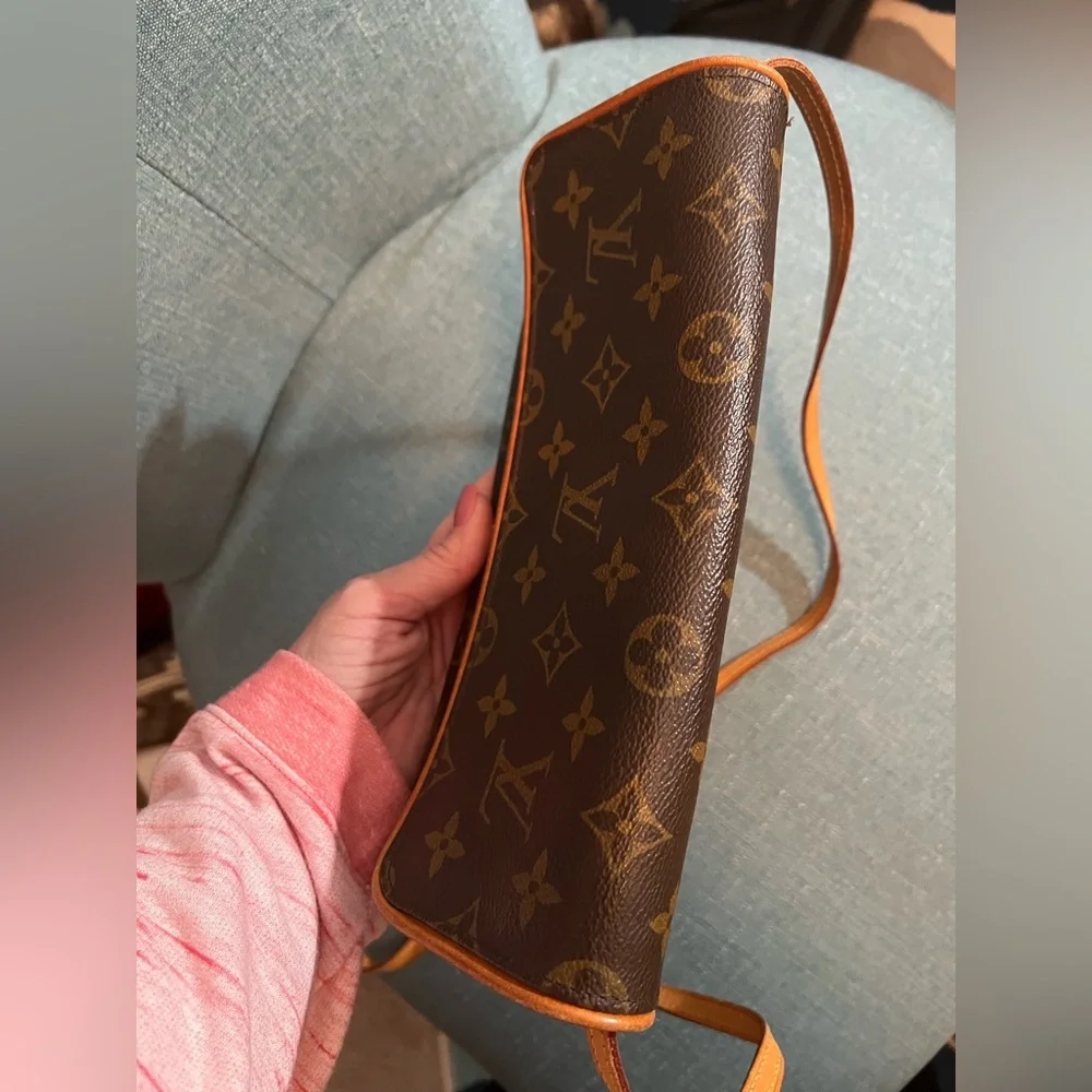 Louis Vuitton Two Way Pochette GM Crossbody Clutch Shoulder Bag, LV Monogram - Picture 10 of 11